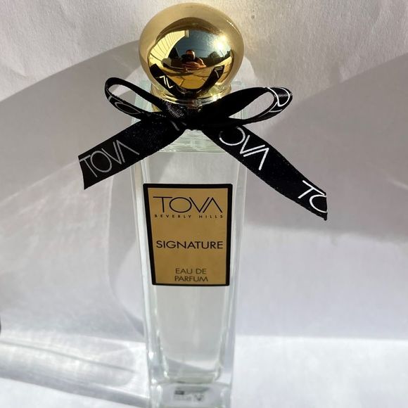 Tova Signature By Tova For Women. Eau De Parfum Spray 3.4 Oz. (Unboxed)